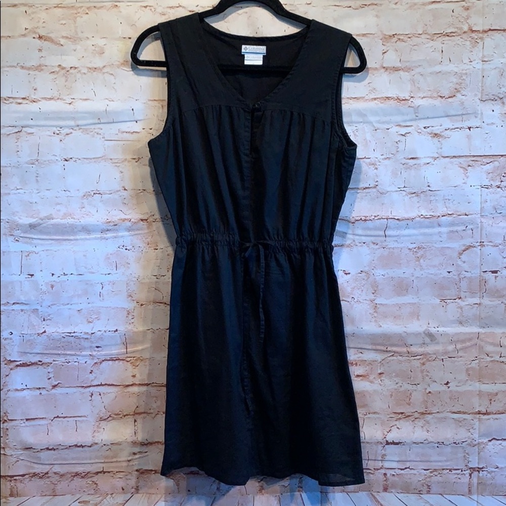 Columbia sleeveless dress sz M black tie waist